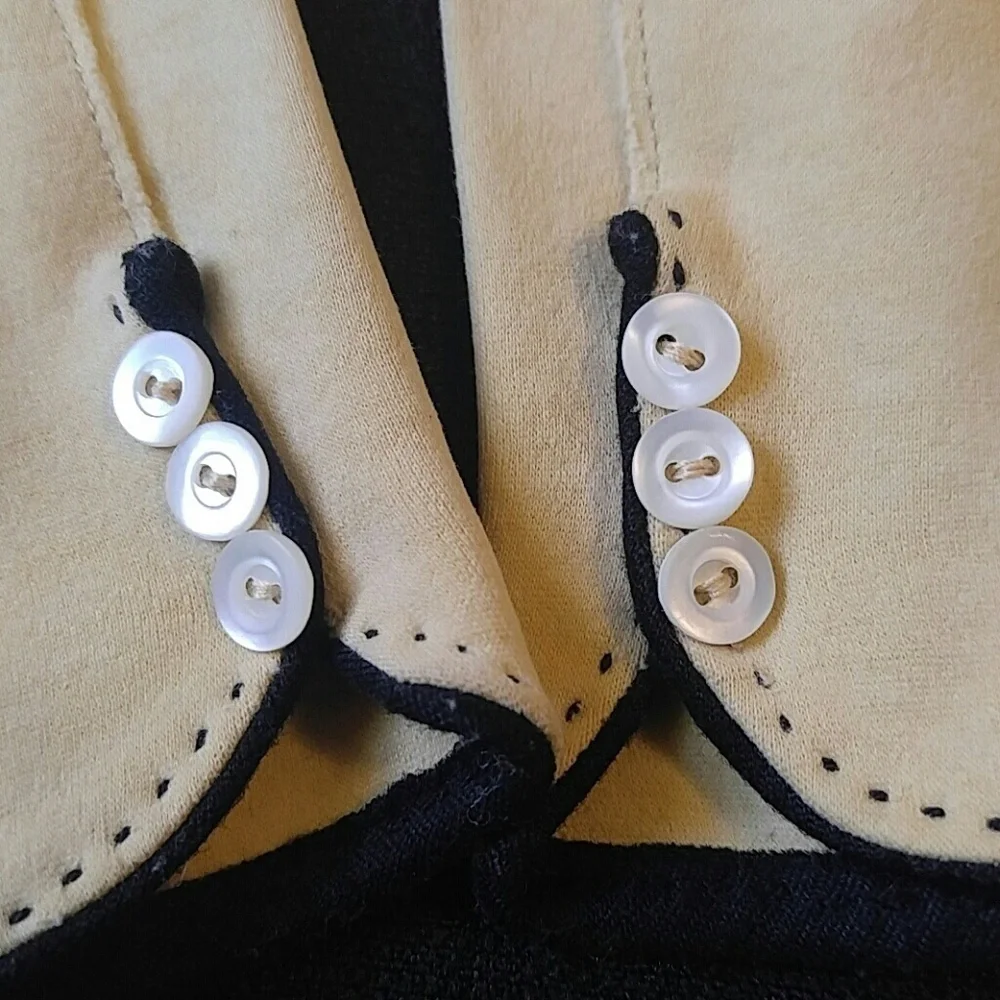 Lovely retro pair vintage gloves